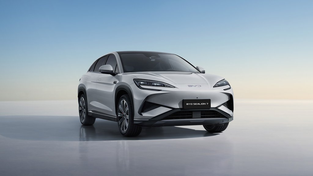 BYD Sealion 7 desafia Tesla Model Y