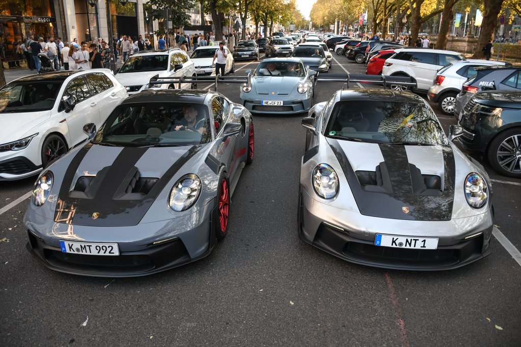 Porsche 992 GT3 RS Weissach avistado en Alemania