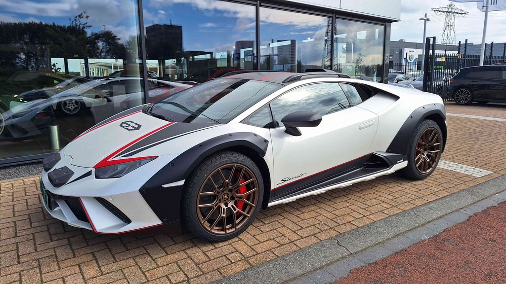 Lamborghini Huracán Sterrato: Aventura e poténcia