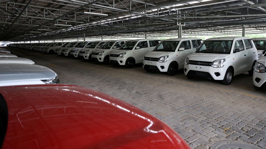 Maruti restringe despachos por inventario excesivo