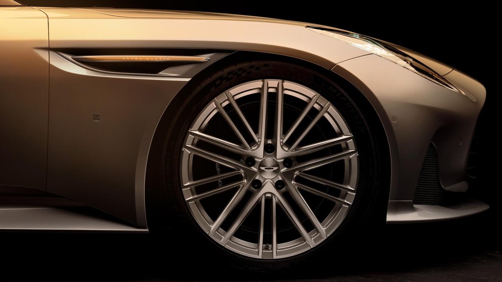 Aston Martin DB12 Goldfinger Edition: Elegància i Potència