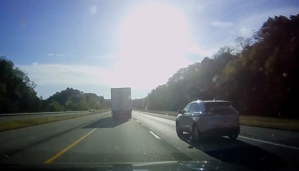 Rebentament de pneumàtic a la carretera!